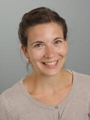 Isabelle Nahi Portrait