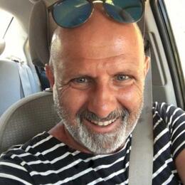 mirto_portrait2-390x389.jpg