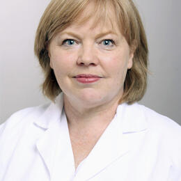 Kristin Kernland Lang Portrait