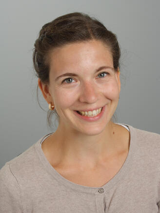 Isabelle Nahi Portrait