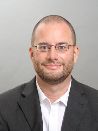 Romano Hirs Portrait
