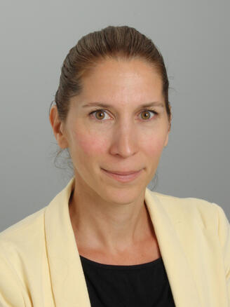 Silvia Bach Portrait