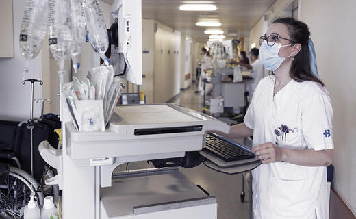 Pflegende des KSB vor einer Lean-Pflegestation