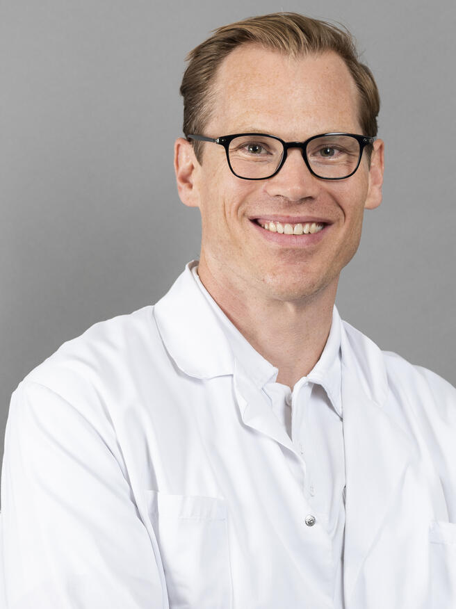 PD Dr. med. Lukas Hefermehl ist Spezialist für Prostatakrebs und Roboterchirurgie. Vor seinem Engagement am Kantonsspital Ba...