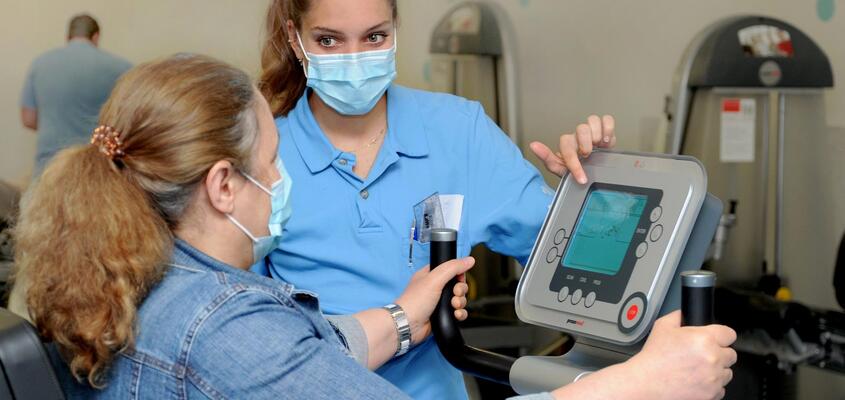 ksb-physio-praktikantin-content2-2048x1152.jpg