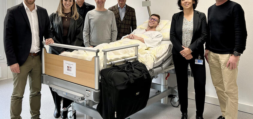 Das aus Pflege- und Logistikexperten bestehende Projektteam am KSB hat gemeinsam mit der Firma ZippSafe einen Prototypen des ...