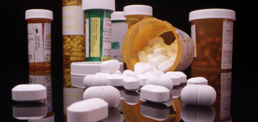 Opioide bergen die Gefahr des Missbrauchs und der Abhängigkeitsentwicklung. (Symbolbild Shutterstock)
